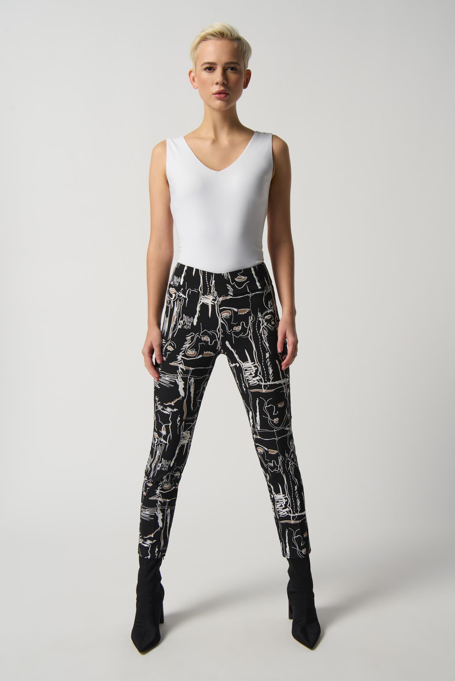 Pantalón estampado rostros negro 233278