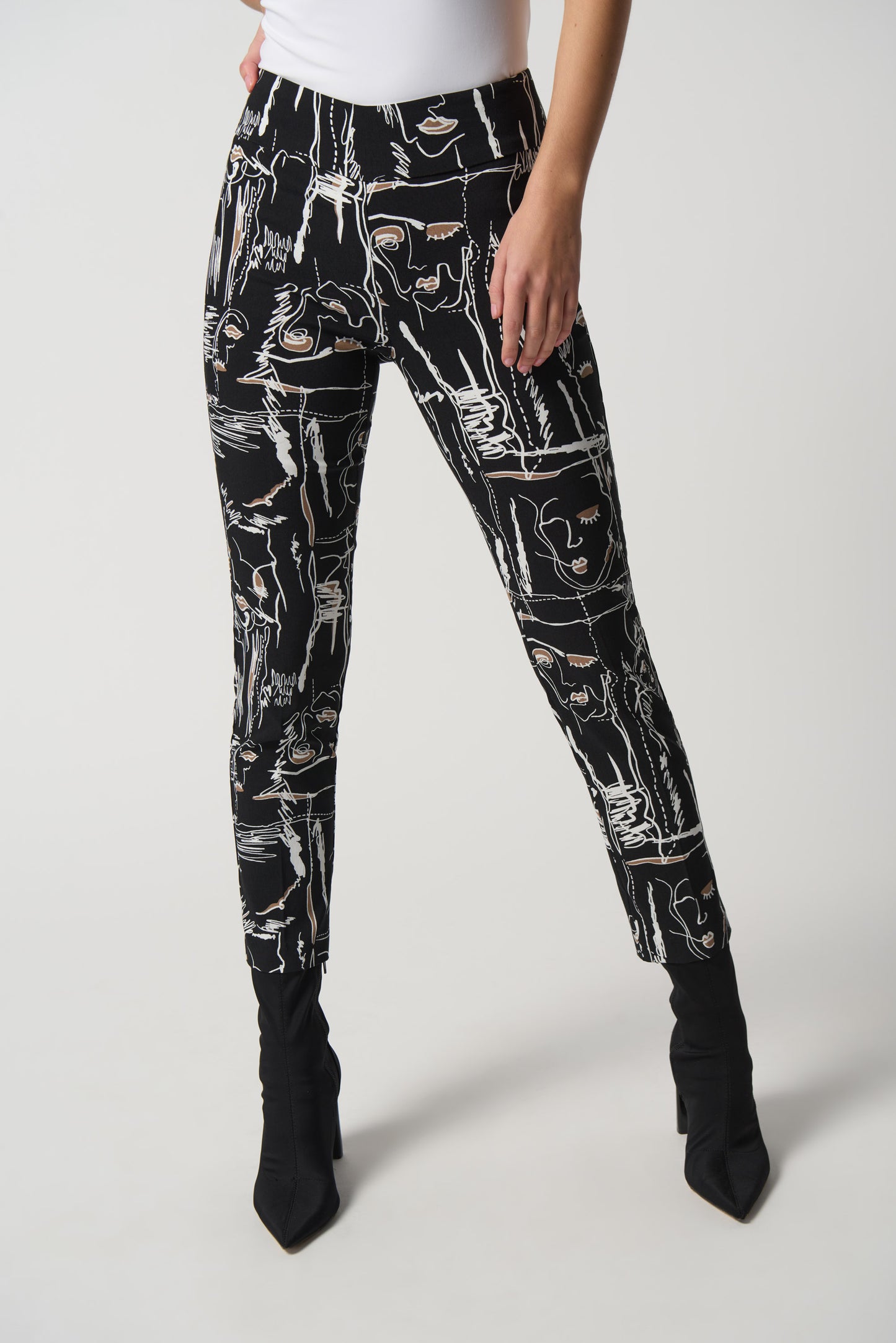 Pantalón estampado rostros negro 233278