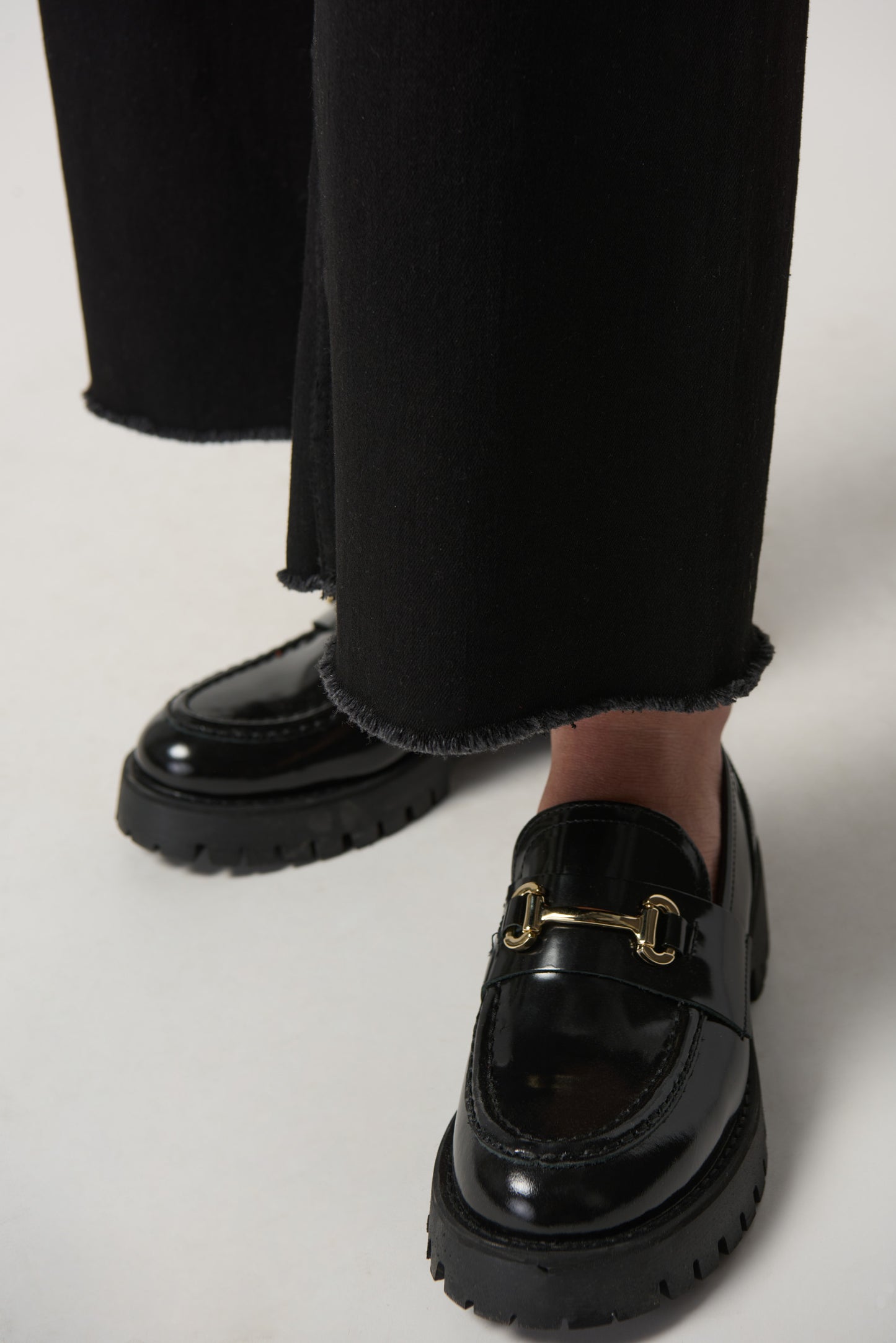 Jeans pierna ancha negro 233970