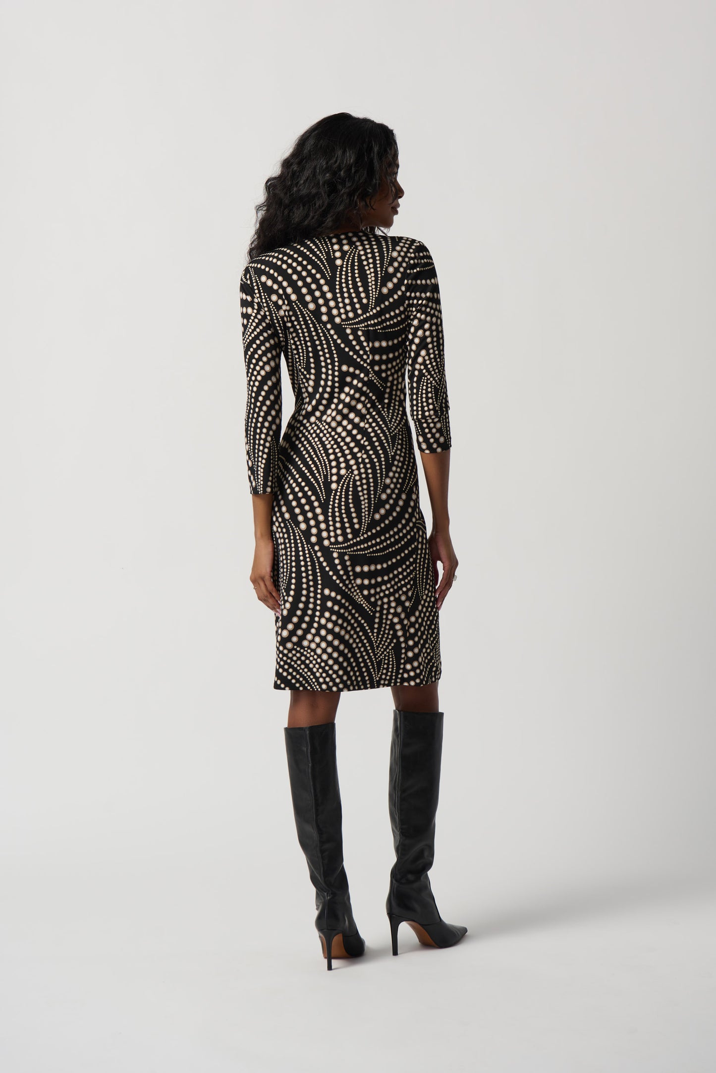 Vestido cruzado con estampado de puntos 234034