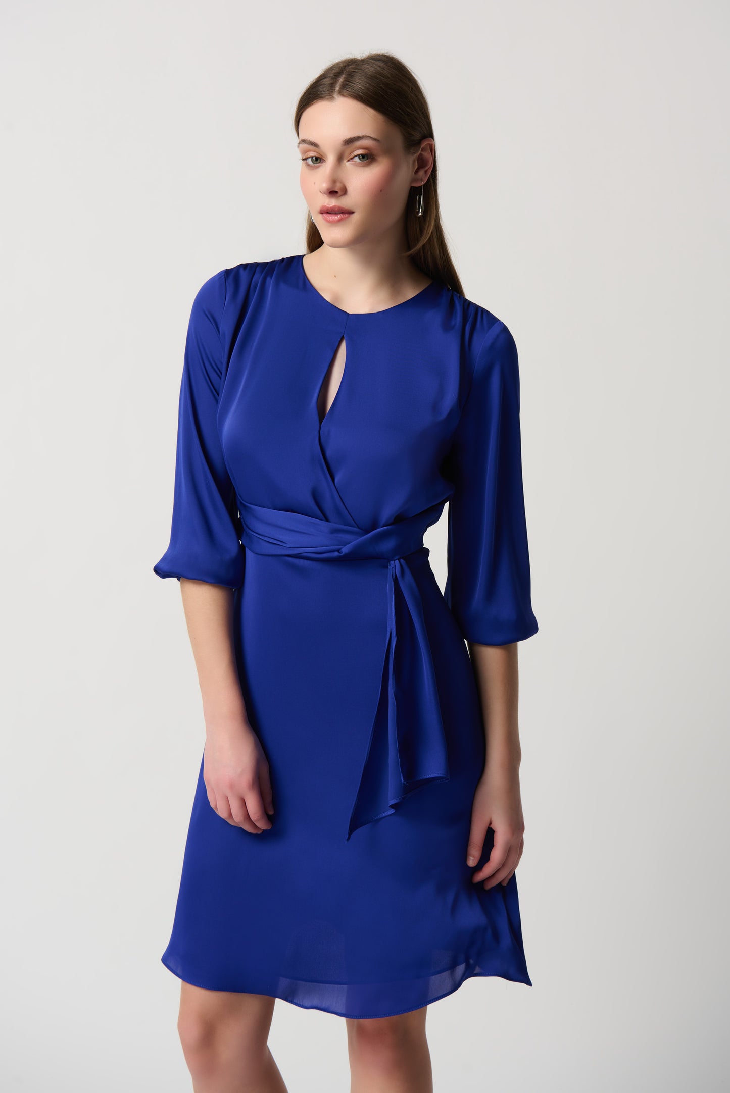 Vestido de línea A satinado azul rey 234127