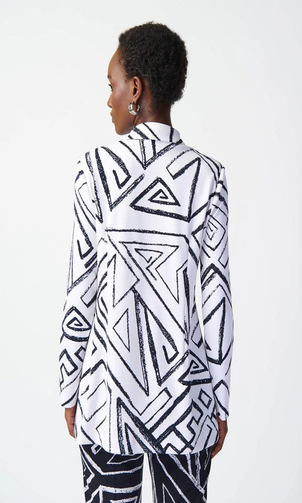 Saco tipo blazer vainilla con líneas geométricas 241034