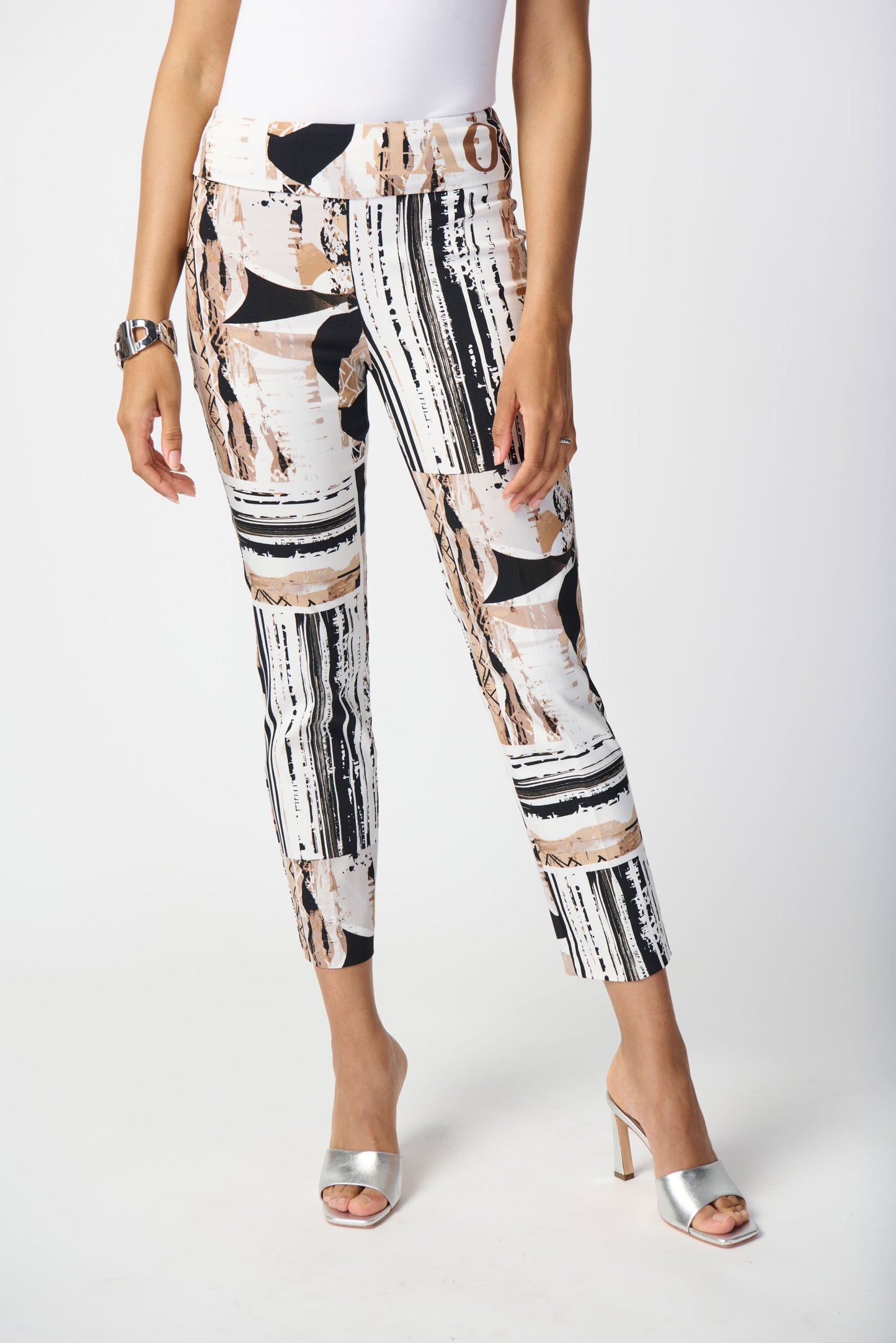 Pantalón capri con estampado de parches 241265