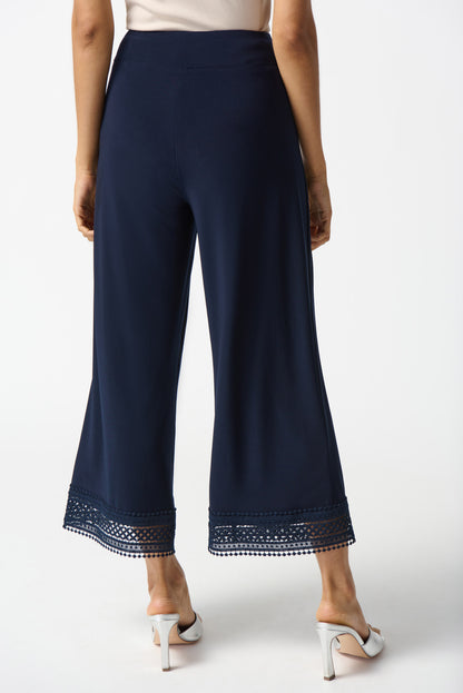 Pantalón culotte con guipur azul marino 242134