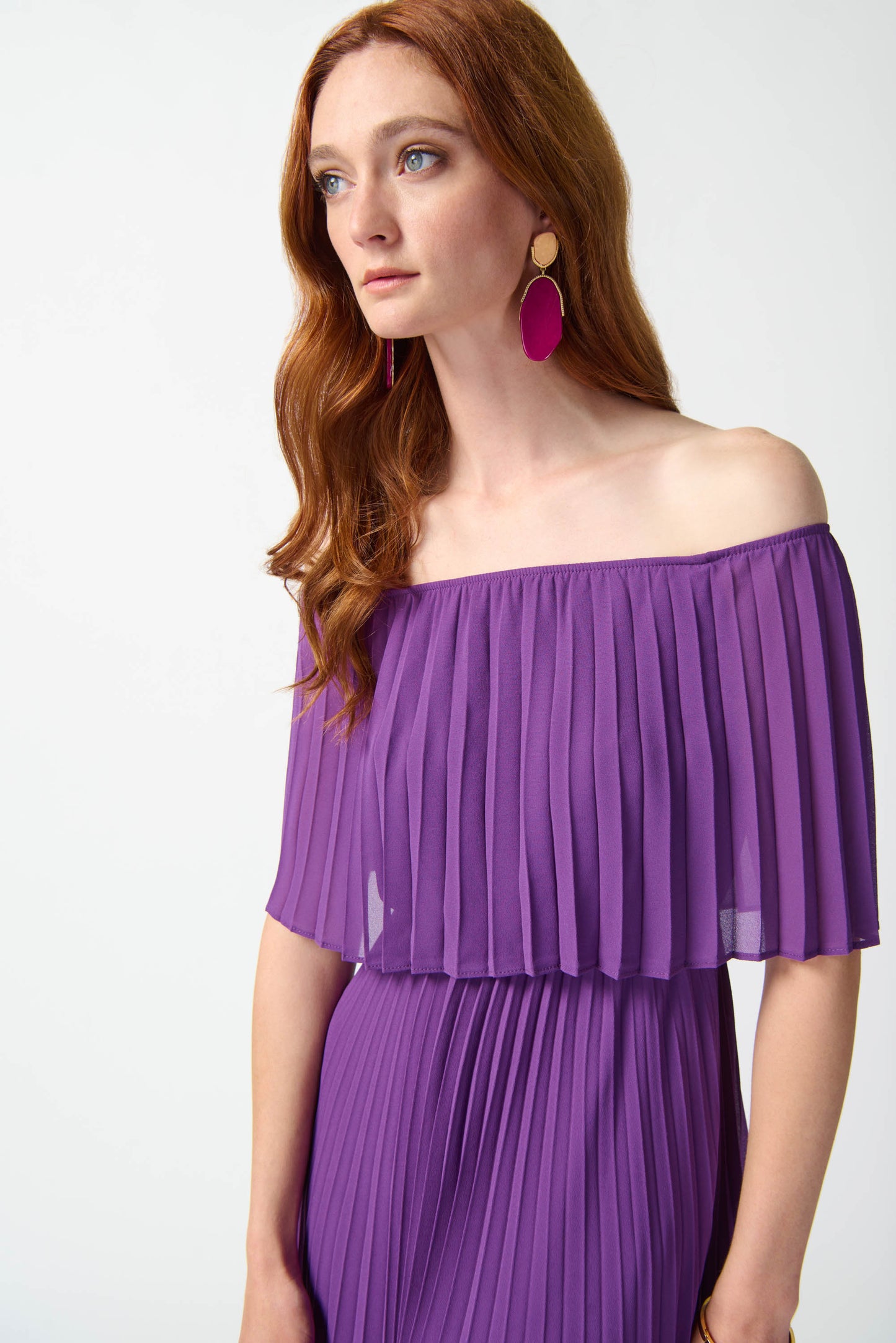Vestido plisado de gasa púrpura 242926