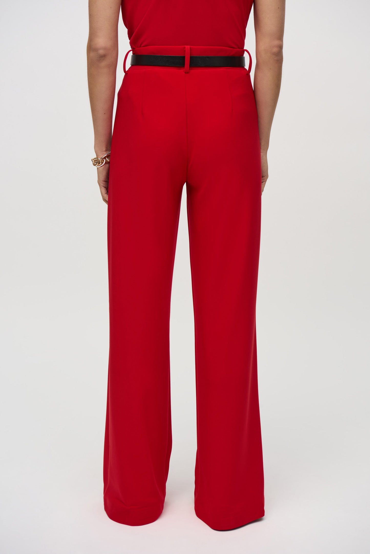 Pantalón con cinturón 244093