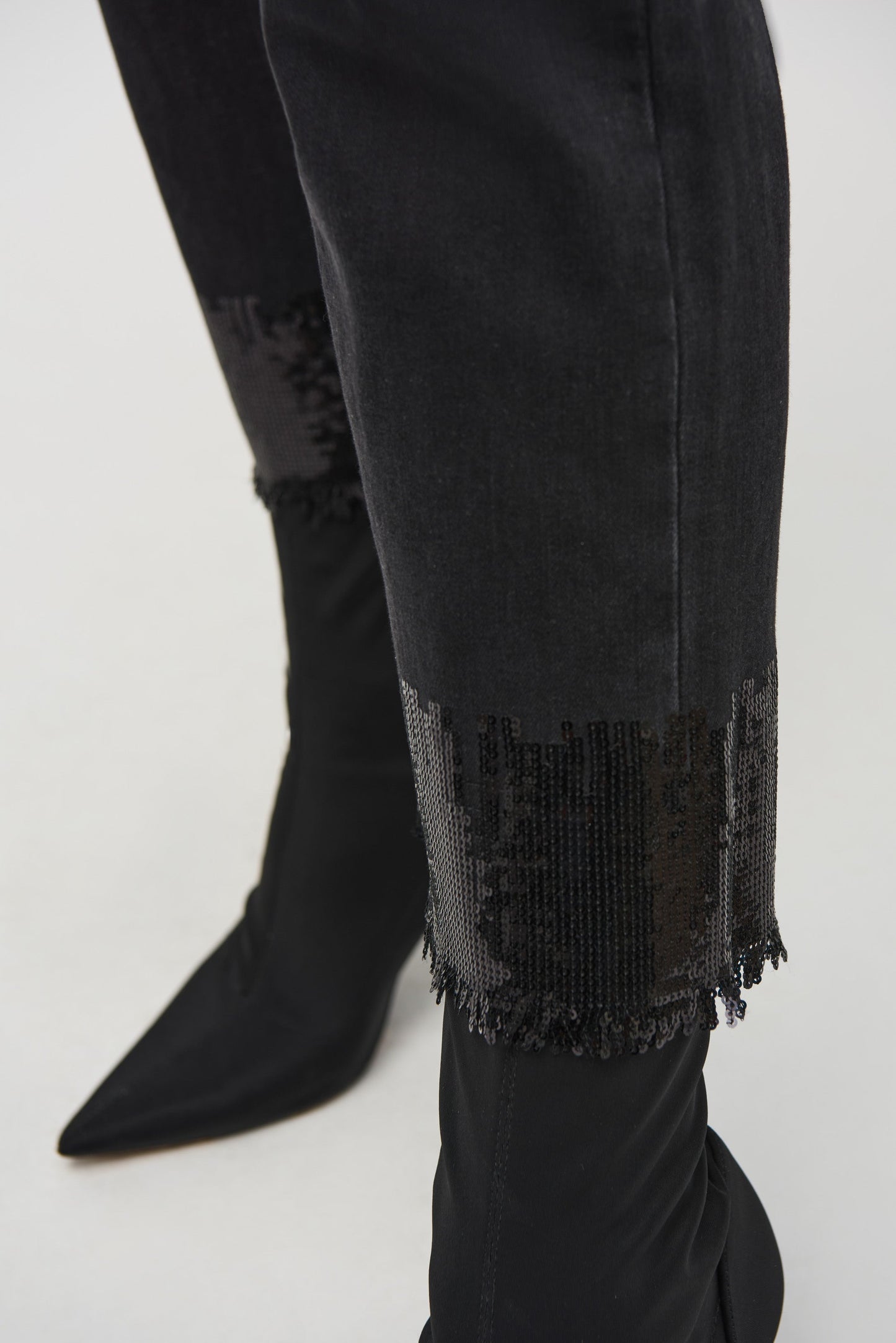 Pantalón con lentejuelas en dobladillo 244948