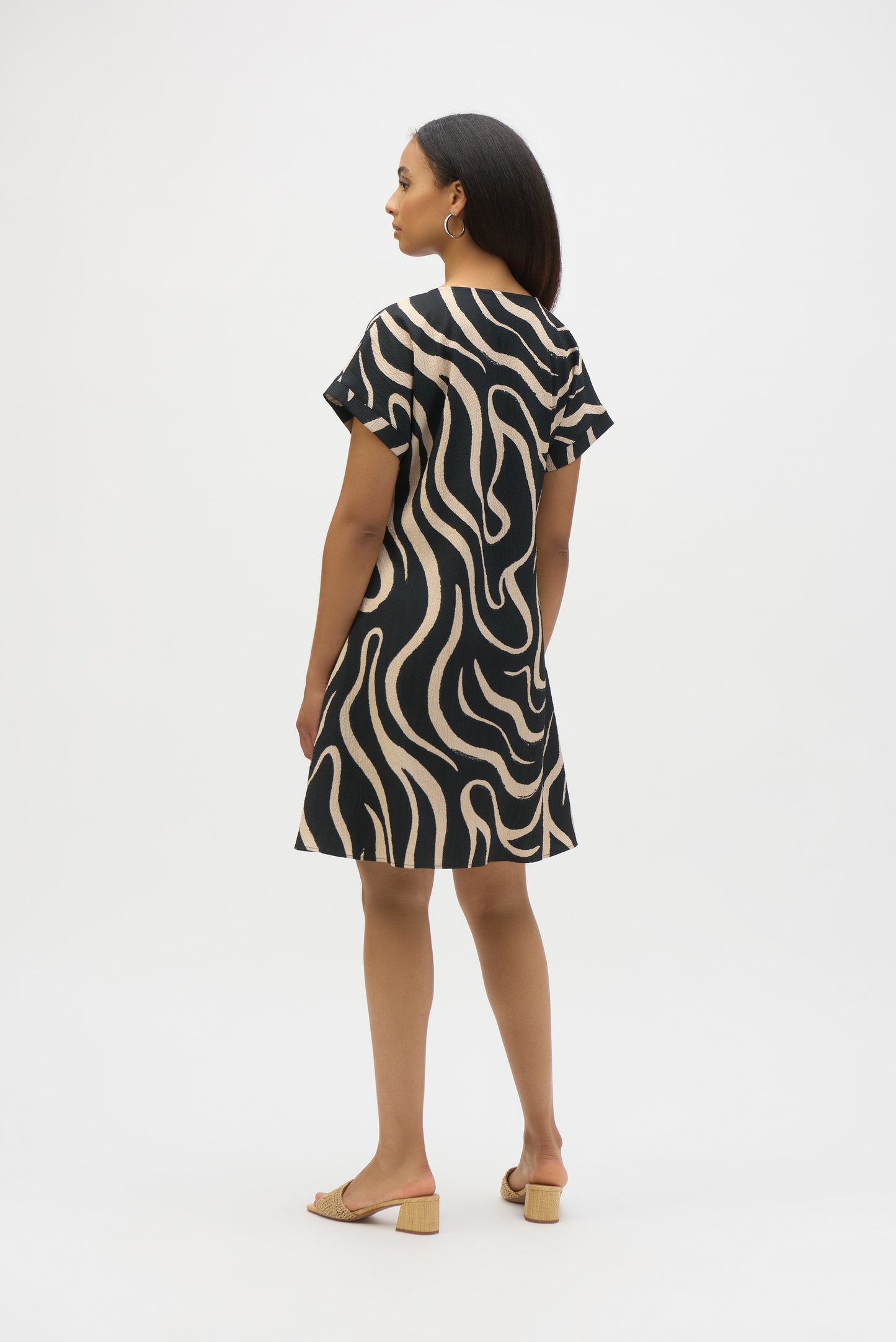 Vestido de línea A con estampado abstracto 252205