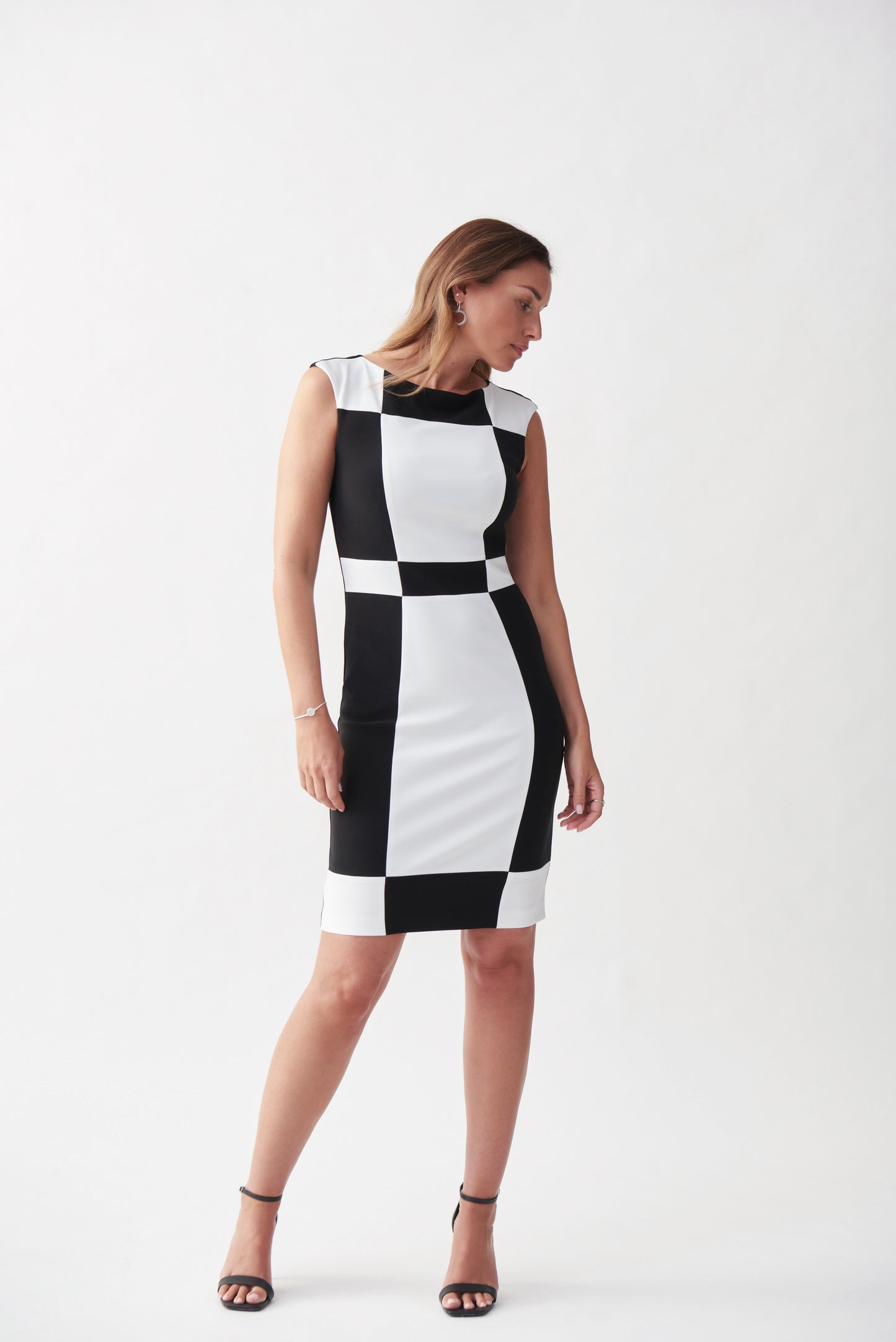 Vestido cuadros blanco y negro 221052