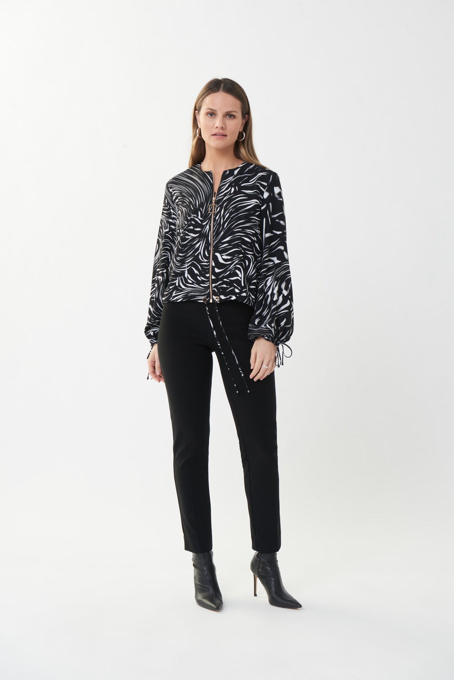 Chaqueta animal print blanco y negro 223035