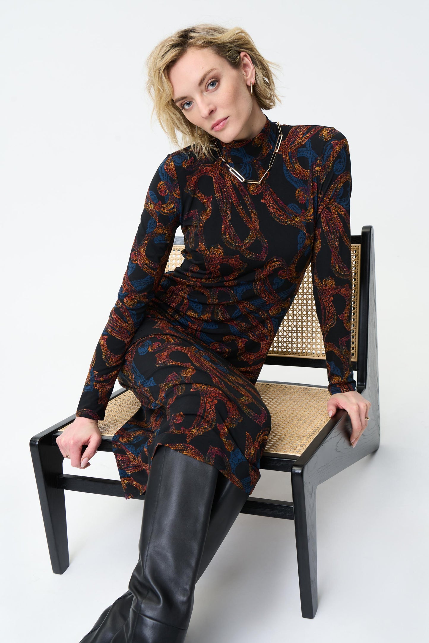 Vestido cuello alto estampado 224186