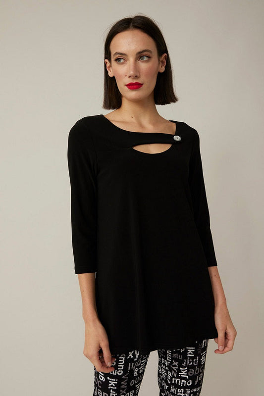 Blusa con escote recortado y botón  221144