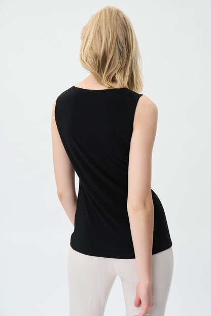 Top negro con broche 231304