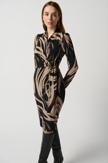 Vestido cruzado estampado beige y negro 234123