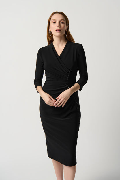 Vestido cruzado con botones negro 234272