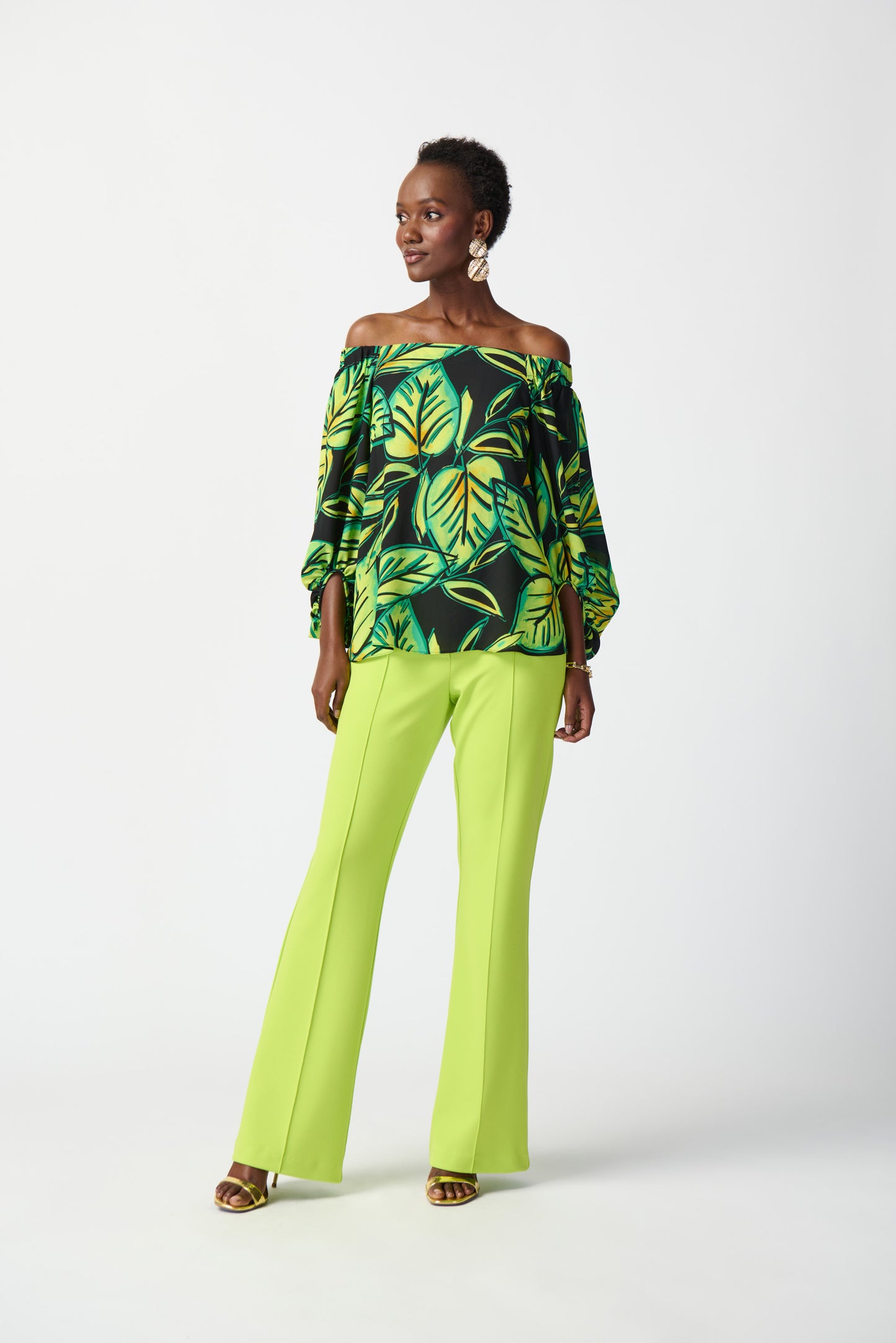 Blusa hombros descubiertos estampado tropical 241277