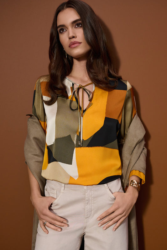 Blusa con estampado abstracto 253011