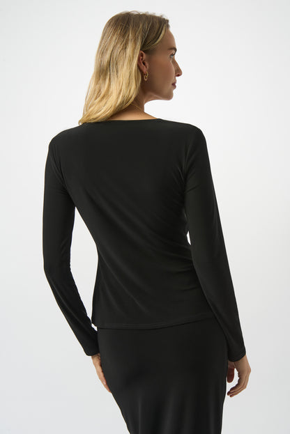 Blusa cruzada con botones metálicos negro 253140
