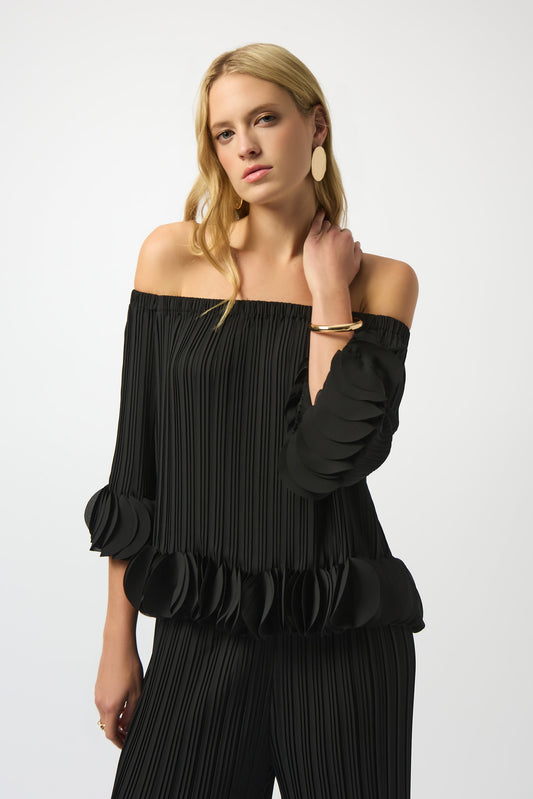 Blusa con los hombros descubiertos plisada negro 253939