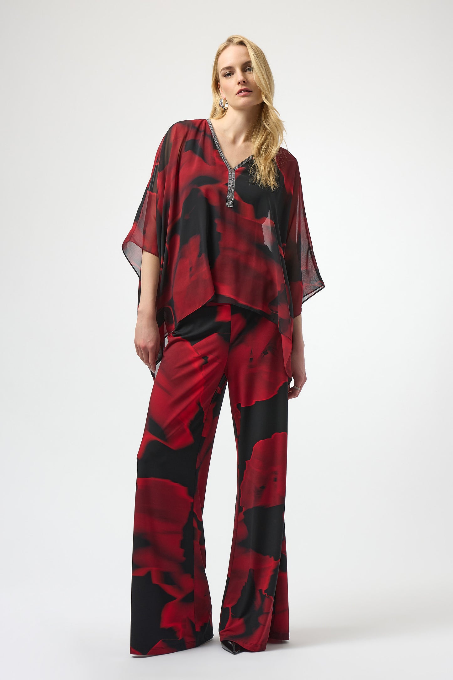 Pantalón de pierna ancha con estampado abstracto rojo 254198