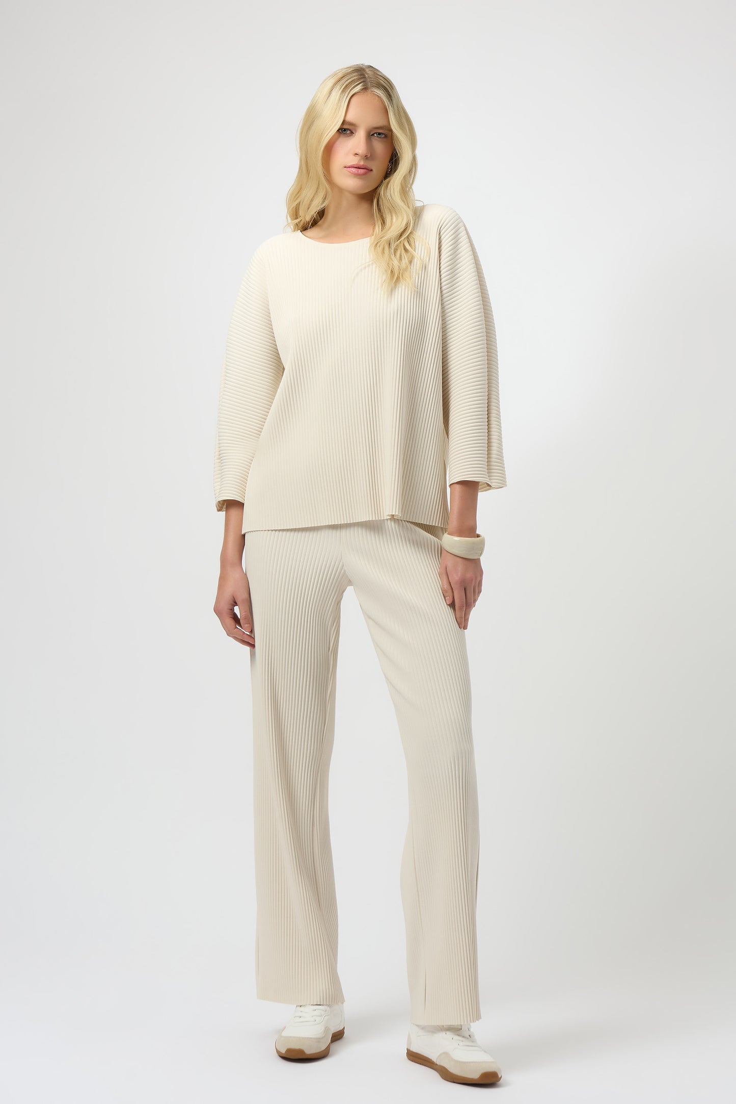 Blusa boxy plisada beige abedul 254210
