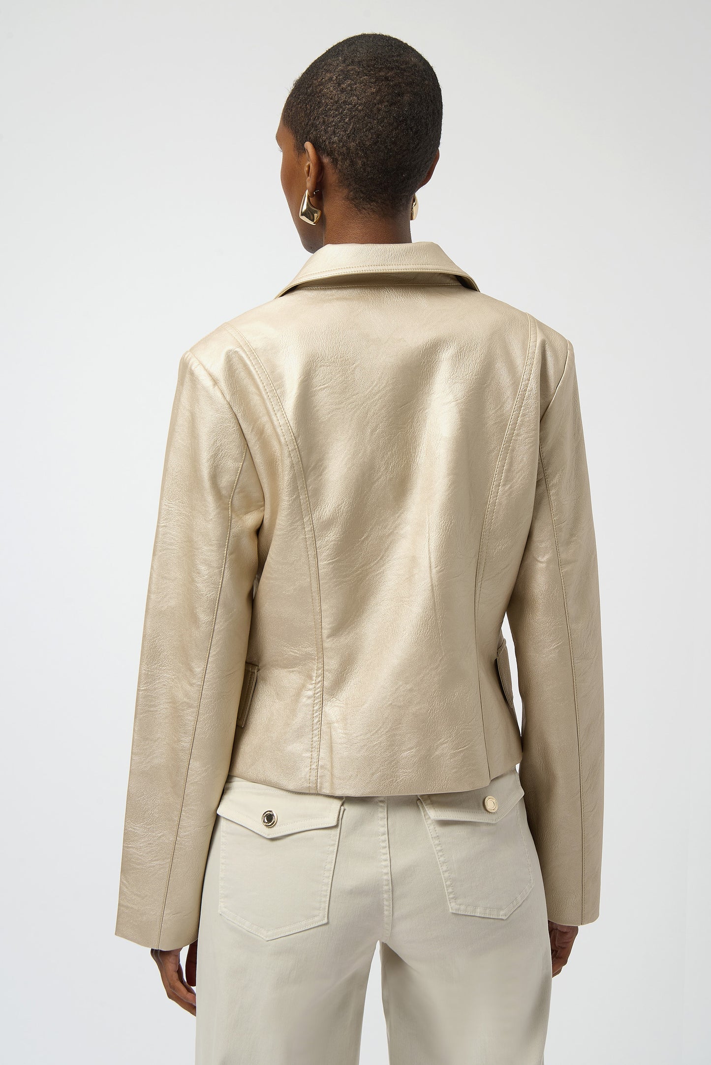 Chaqueta ajustada de polipiel dorado 254925