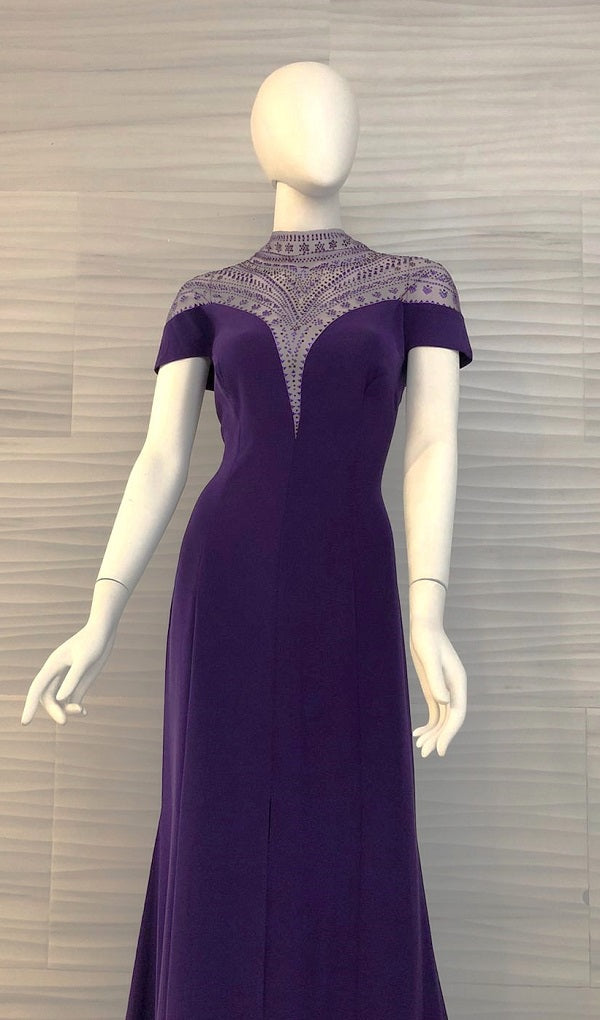 Vestido violeta con escote corazón pronunciado ALG16651L