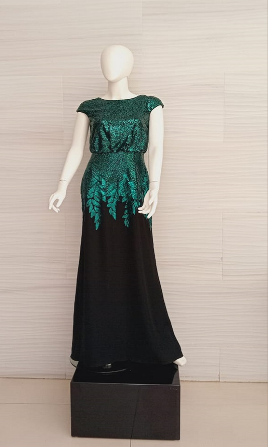 Vestido negro con lentejuelas verde BKB19483L