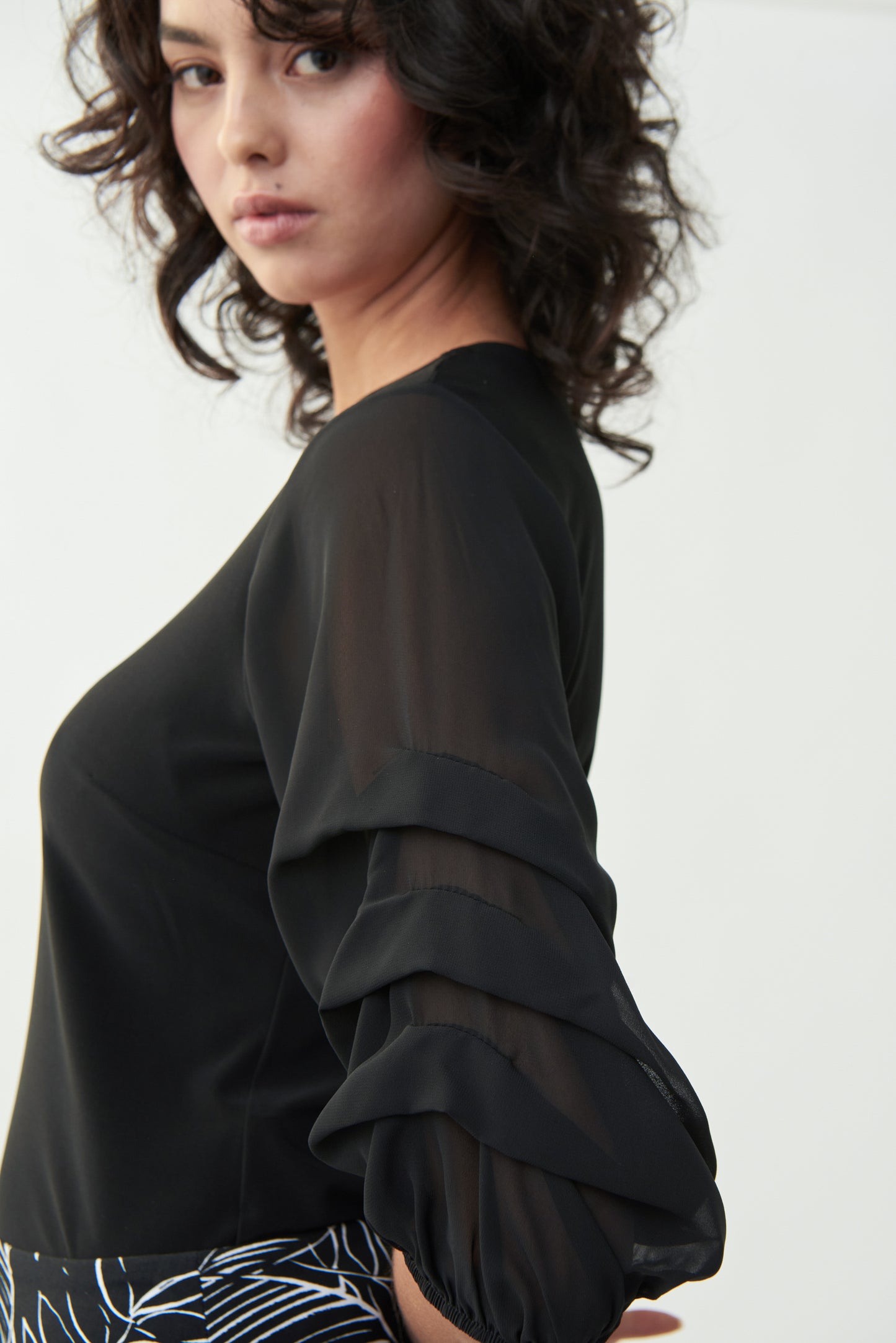 Blusa negra 221135