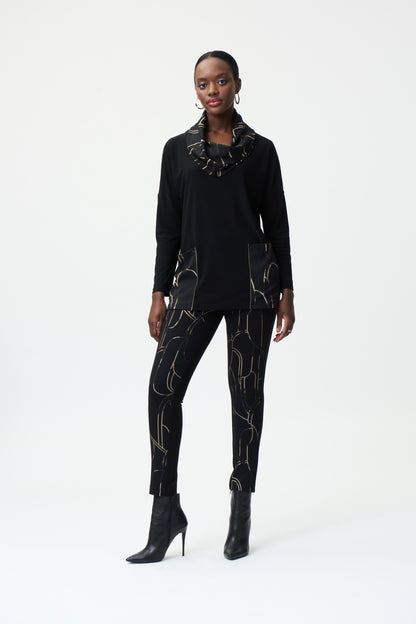 Blusa cuello cantaro negro con dorado 224065