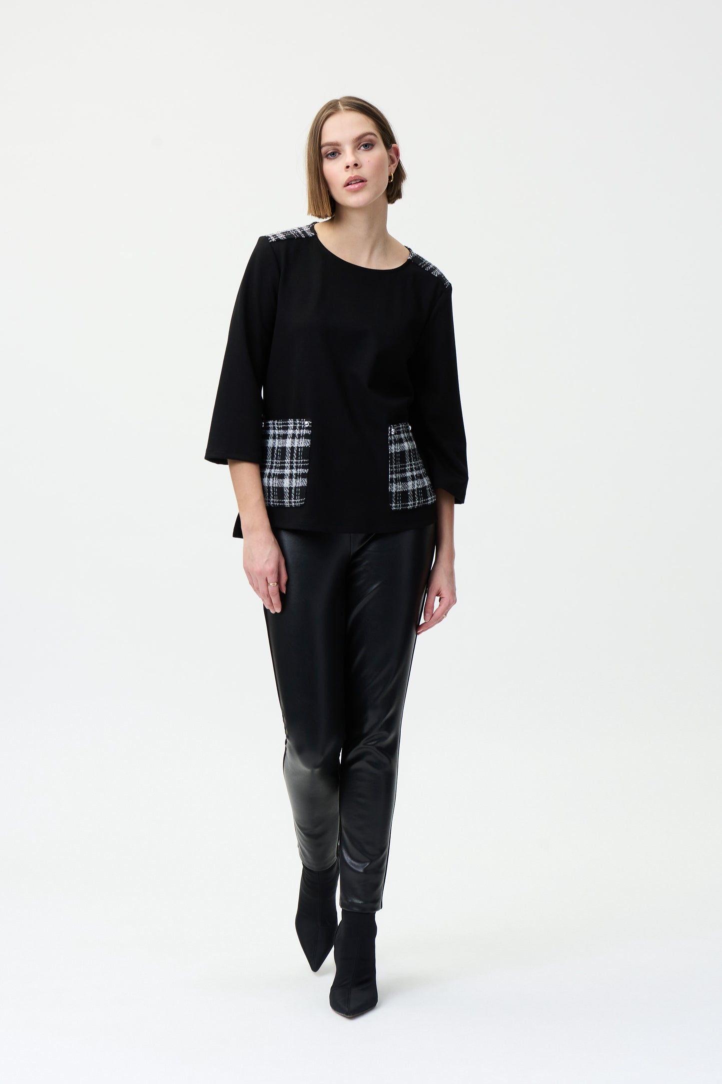 Blusa negra con parches 224152
